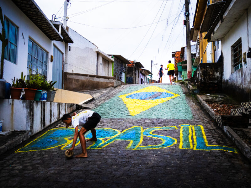 Entre ruas pintadas e abraços coletivos, a Copa deixa seu legado