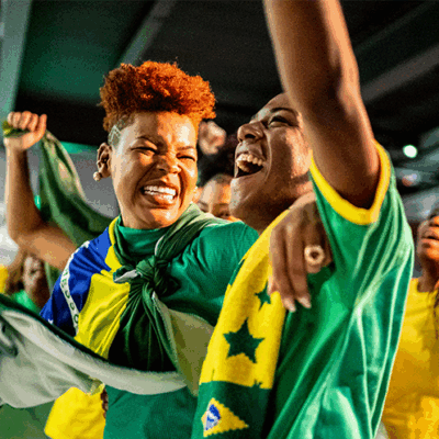 Como diferentes gerações de mulheres viveram a Copa do Mundo
