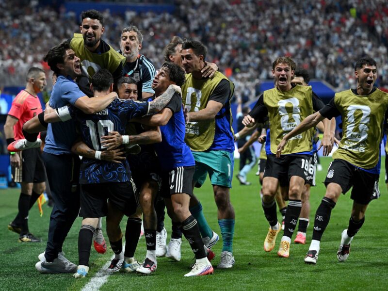 Argentina vira jogo contra Inglaterra e está na final da Copa do Mundo 2026