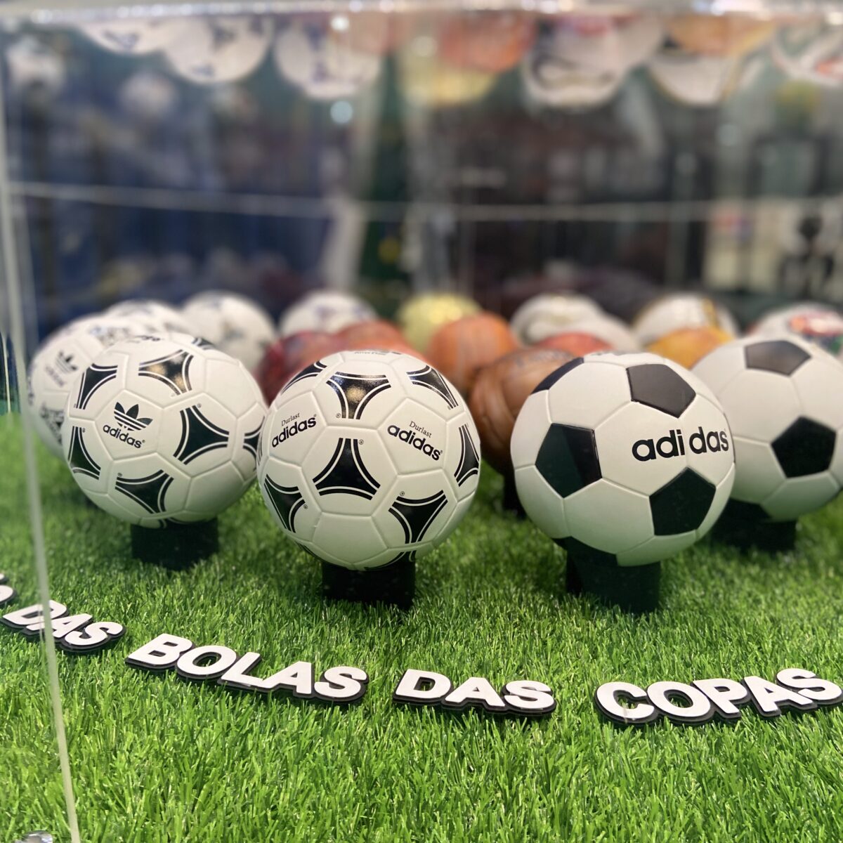 Das costuras à IA: como as bolas da Copa do Mundo evoluíram