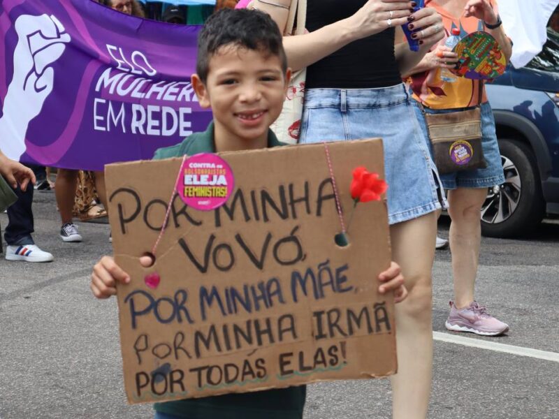 Guia da ONU e do Unicef orienta famílias sobre os perigos da machosfera
